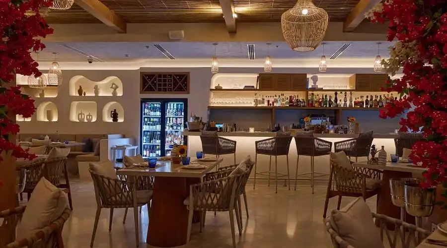 مطعم يوناني AMMOS | دبي