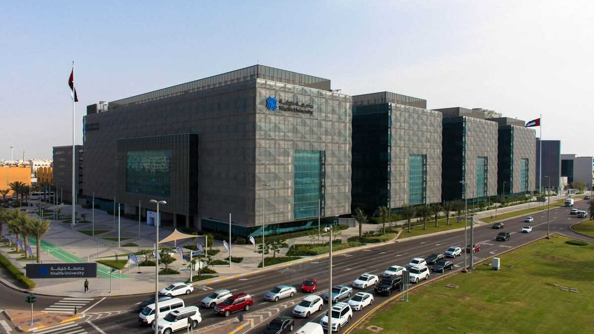 جامعة خليفة توّج أفضل جامعة في الإمارات للسنة التاسعة على التوالي